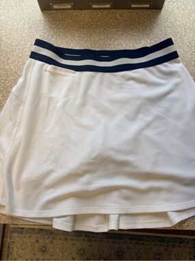 Belyn Key White AthleticSkort with Navy Stripe Waistband